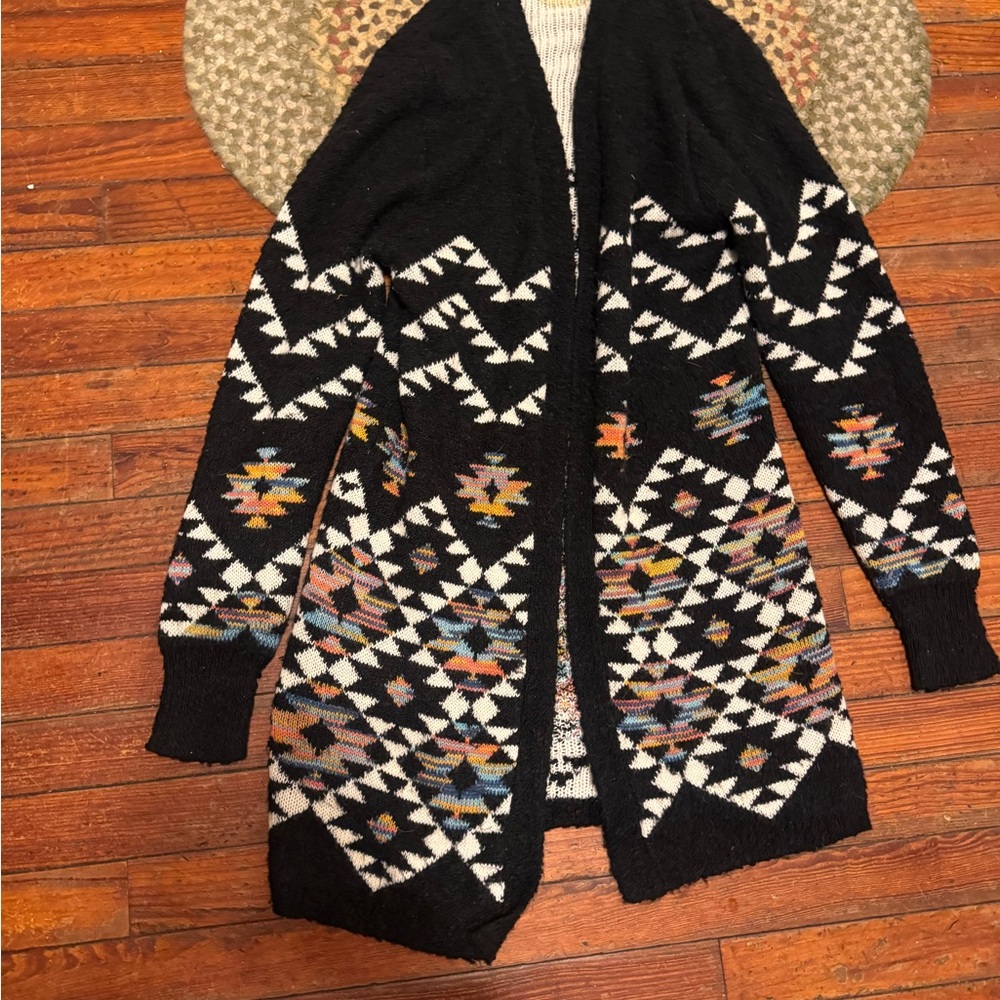 Chic Nation Black and Multicolor Patterned Cardigan
